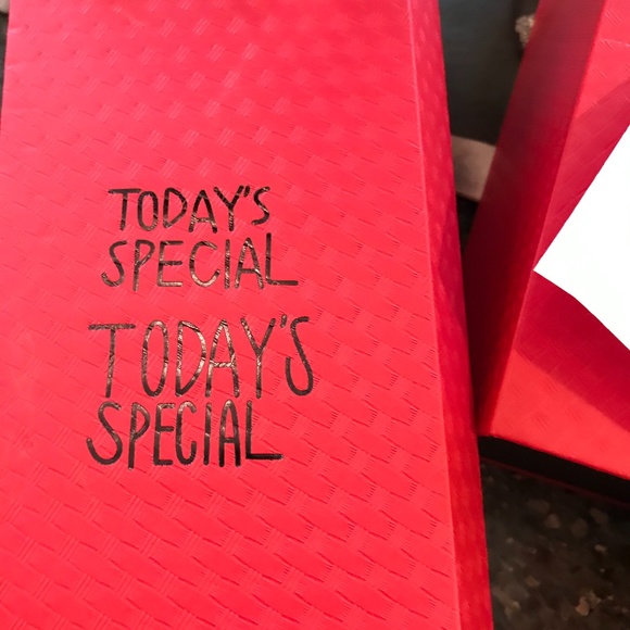Rose Quartz water bottle LAST ONE!! Great gift!!! - Picture 3 of 3